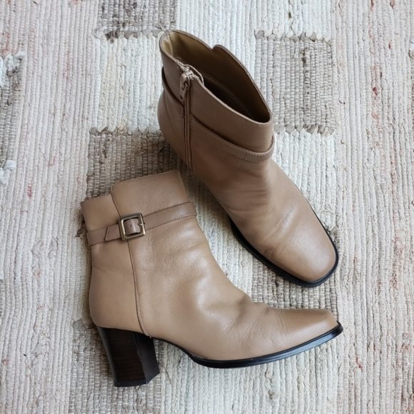 Karen Scott Riser Leather Ankle Booties Heeled Side Zip size 7.5M Neutral - Picture 11 of 11